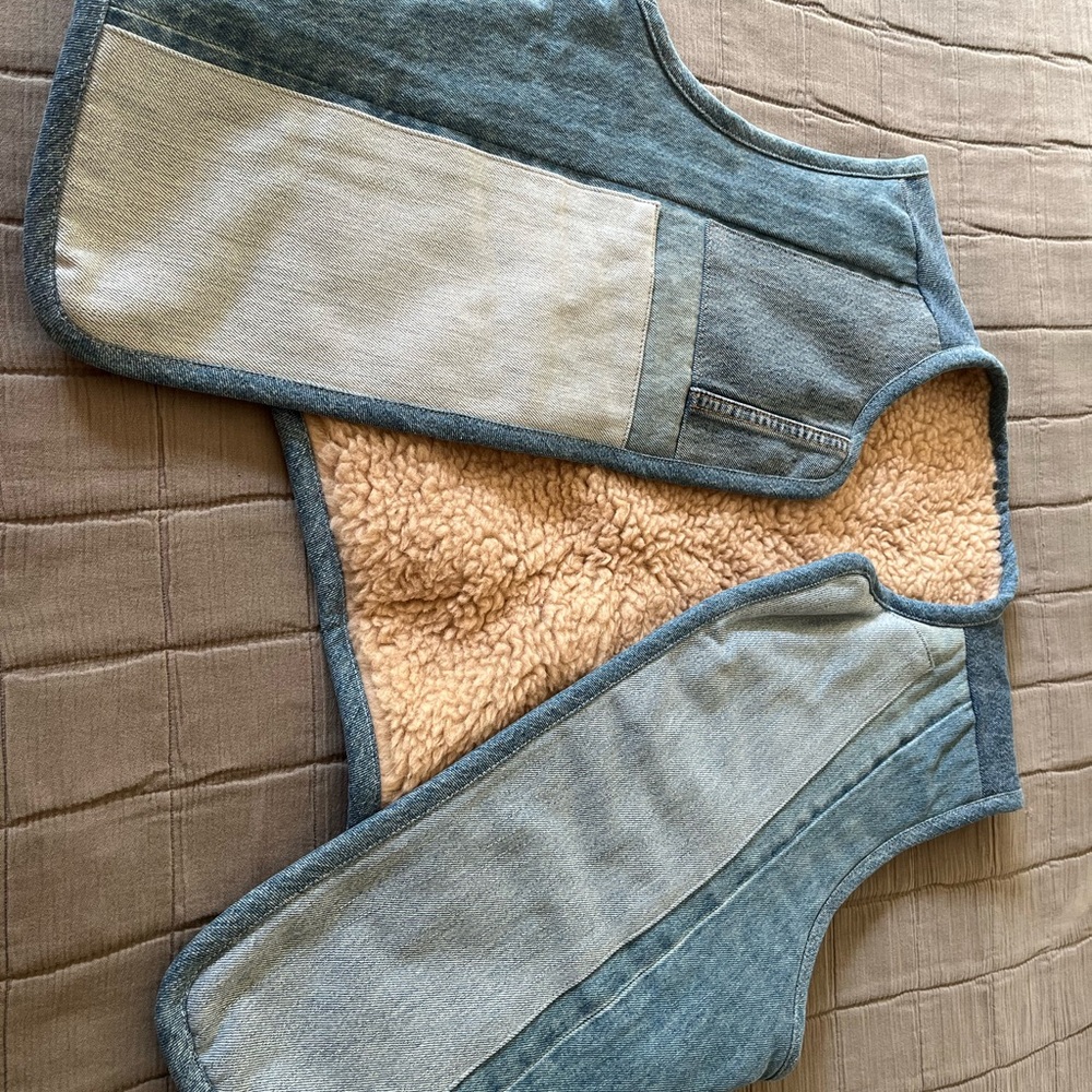 BSides NEW Reversible Denim and Sherpa Vest size M/L